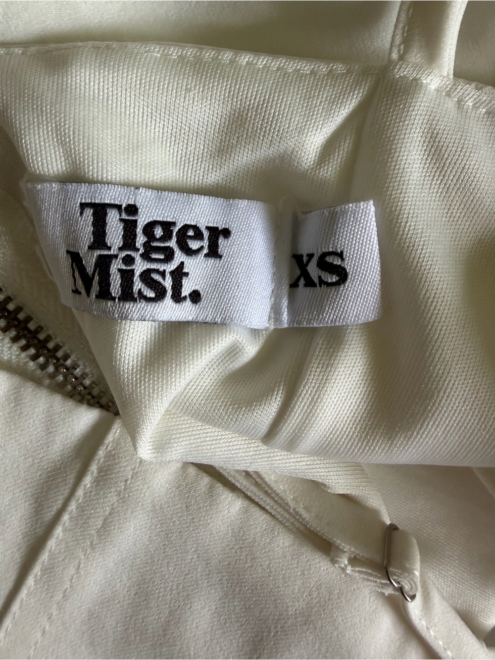 Tiger Mist Lydia White Mini
Dress XS - Picture 2 of 2